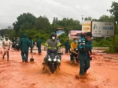 Mưa kỷ lục 64 năm tại nơi khô hạn nhất cả nước
