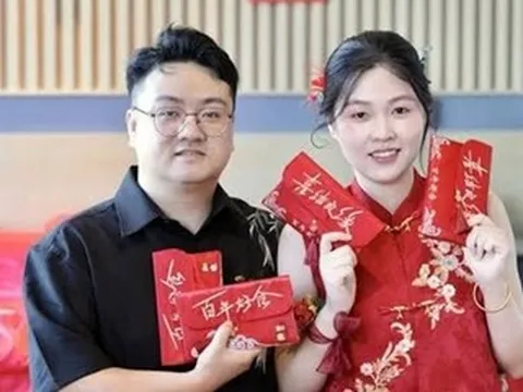 Xôn xao đám cưới đãi cua hoàng đế, lì xì khách hàng trăm triệu đồng