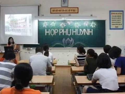 Muôn kiểu lạm thu đầu năm học: Phiếu thông báo dài như tờ sớ