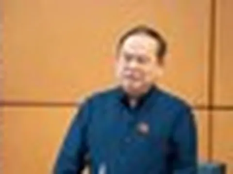 Bí thư Quảng Ninh: 'Tăng trưởng dưới 10% thì cách chức cả bí thư, chủ tịch'