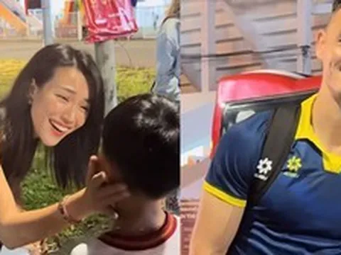 Bắt gặp Lê Giang Patrik và MC Hoàng Oanh bên ngoài sân vận động