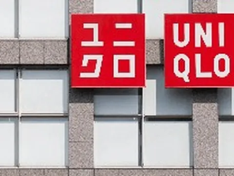 Uniqlo tăng giá loạt sản phẩm