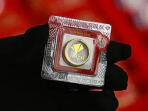 Giá vàng thế giới bị nén về sát 4.100 USD/ounce
