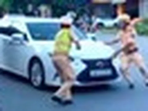 Nữ tài xế chốt cửa ô tô, tăng ga bỏ chạy khi bị CSGT dừng xe