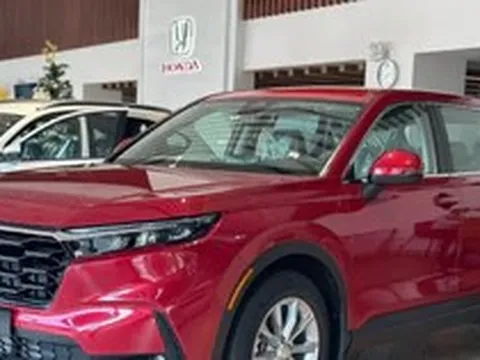 Những mẫu xe hybrid ăn khách nhất tại Việt Nam