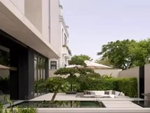 Sự đối lập tinh tế giữa riêng tư và cởi mở trong căn biệt thự 300m²