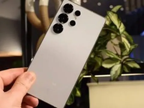 Lời khuyên cho người mua Galaxy S26 Ultra ngay lúc này