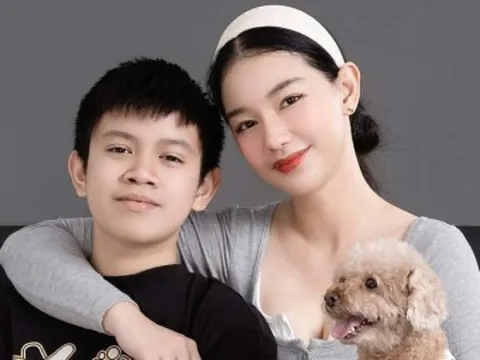 Quỳnh Chi: 'Con trai cổ vũ tôi đi học'