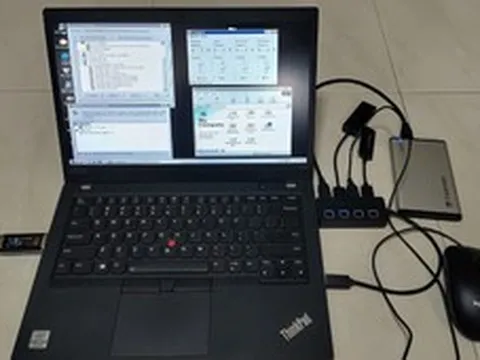 Vibe coding đưa Windows 98 “du hành tới tương lai”, thử nghiệm cả Thunderbolt 4
