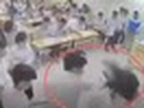 Vụ nam sinh đánh cô giáo gãy mũi: Khi giáo dục nhân cách bị đặt trước phép thử nghiệt ngã