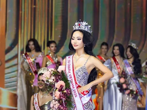 Nhan sắc nữ MC song ngữ cao 1,77m vừa đăng quang Miss Charm Vietnam 2026