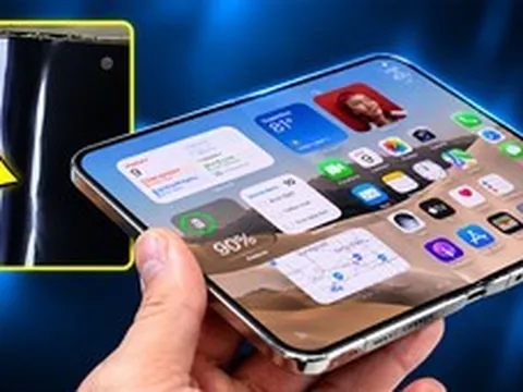 Màn hình iPhone Duo lộ nhiều nếp nhăn sau khi bóc lớp phủ nano