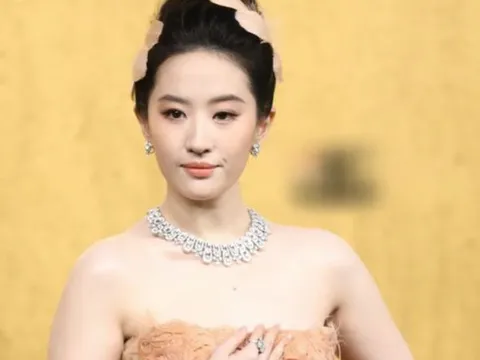 Lưu Diệc Phi gây bàn tán với diện mạo khác lạ