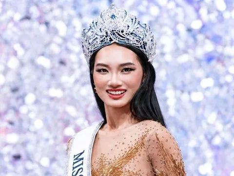 Hoa hậu Quỳnh Anh bị cấm diễn 6 tháng vì ồn ào lộ nhóm chat nói xấu