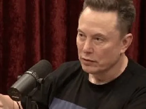 Sẽ không còn App Store hay Google Play: Dự đoán của Elon Musk về tương lai điện thoại trong vài năm tới