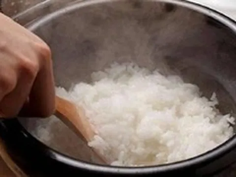 Lời khuyên đến tất cả các gia đình không rút nồi cơm điện sau ăn
