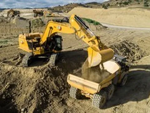 Mỹ mang 'quái vật' 230 tấn sang Việt Nam, mất 11 ngày lắp ráp, phục vụ khai thác kho báu dưới lòng đất
