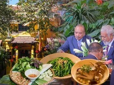 Việt Nam có quán ăn đón liên tiếp 3 nguyên thủ, đãi toàn rau muống xào tỏi, có vị còn xắn tay vào bếp cuốn nem cua bể