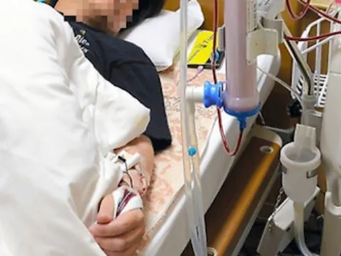 Bé trai 14 tuổi đã suy thận, bác sĩ cảnh báo 3 món quen thuộc "vạn người mê"