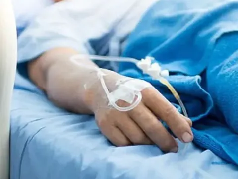 Có dấu hiệu này suốt 3 năm nhưng không đi khám, người đàn ông 30 tuổi mắc ung thư giai đoạn 4