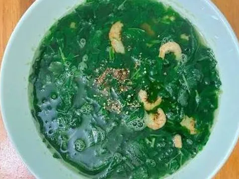 Loại rau ở Việt Nam mọc um tùm như cỏ, ở Nhật Bản được ví như "nhân sâm xanh"