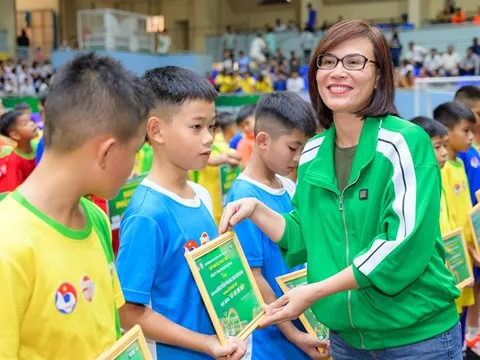 Nestlé MILO trao tặng 16 suất học bổng “Có chí thì nên” tại Giải bóng đá Nhi đồng (U11) toàn quốc - Cúp Nestlé MILO 2023