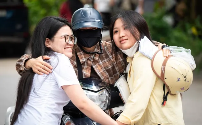 Hơn 1,2 triệu thí sinh bước vào kỳ thi tốt nghiệp chưa từng có